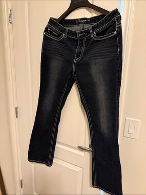 Dark Wash Boot Cut Jeans in Black
